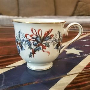 Lenox china teacup,  Winter Greetings  pattern